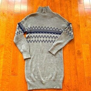 Melrose and Market Sweater dress size small. Gray with a blue and white pattern